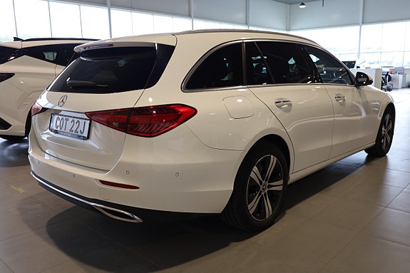 Mercedes-Benz C300 5 of 5
