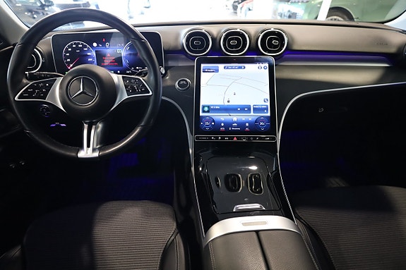 Mercedes-Benz C300 13 of 28