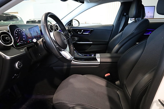 Mercedes-Benz C300 9 of 28