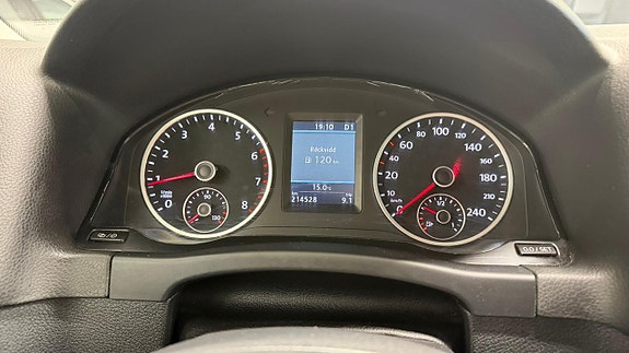Volkswagen Tiguan 14 of 20