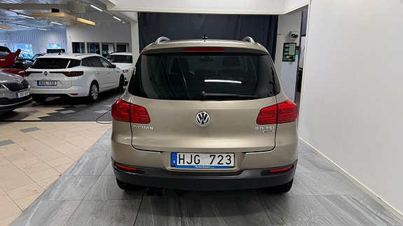 Volkswagen Tiguan 5 of 5