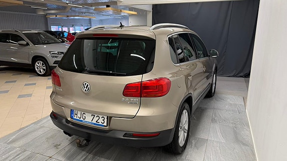 Volkswagen Tiguan 4 of 5