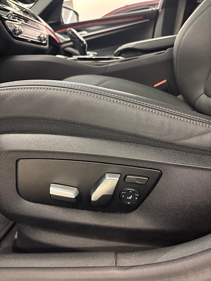 BMW 530e 4 of 6
