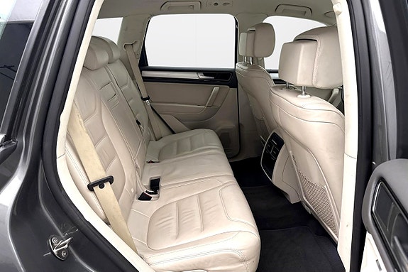 Volkswagen Touareg 8 of 11