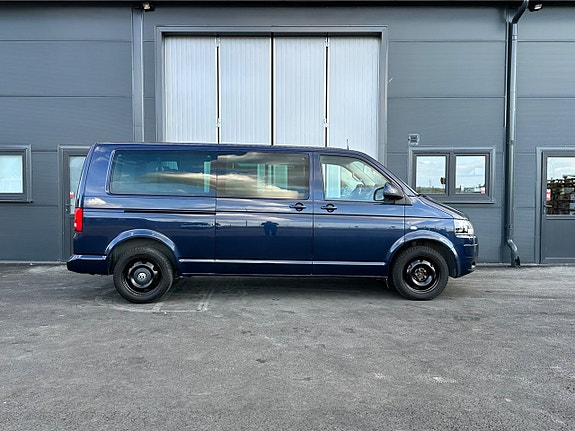 Volkswagen Caravelle 3 of 5