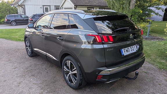 Peugeot 3008 3 of 5