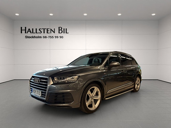 Audi Q7 2 of 5