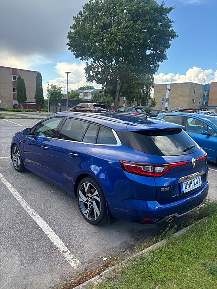 Renault Megane IV 3 of 5