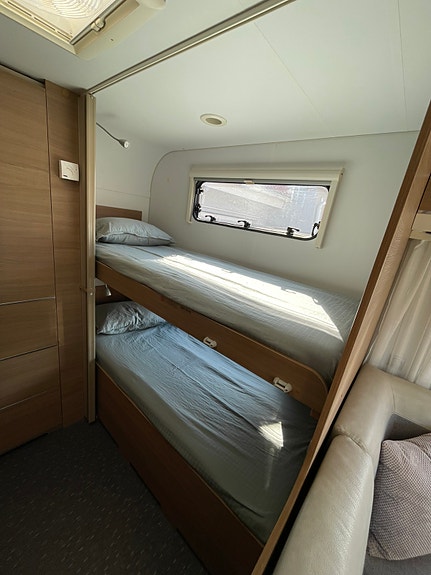 Adria Adora 573 PT 7 of 11