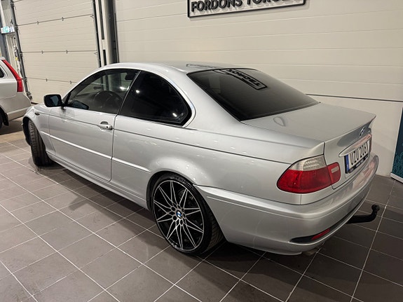BMW 320 4 of 5
