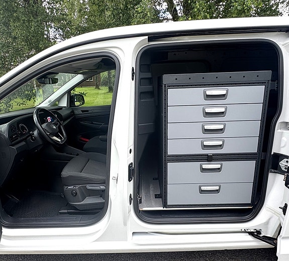 Volkswagen Caddy Maxi 9 of 23