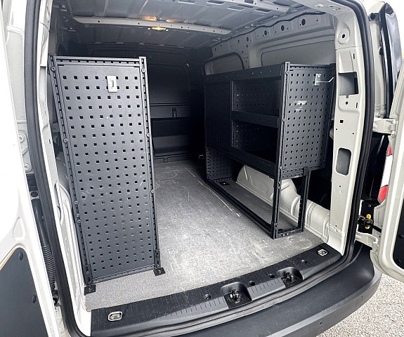 Volkswagen Caddy Maxi 19 of 23