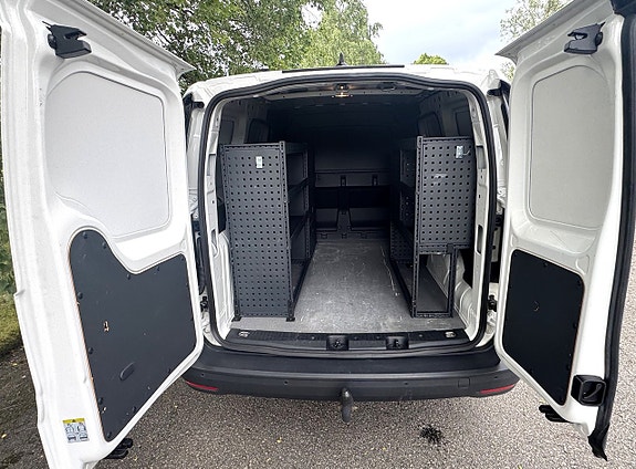 Volkswagen Caddy Maxi 12 of 23