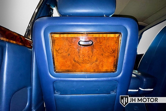 Rolls Royce Silver Spur 24 of 26