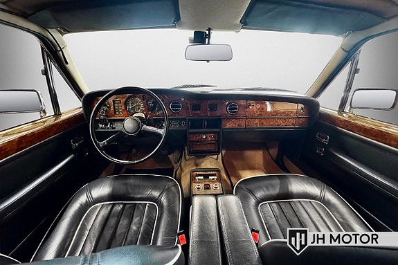 Rolls Royce Silver Spur 19 of 26
