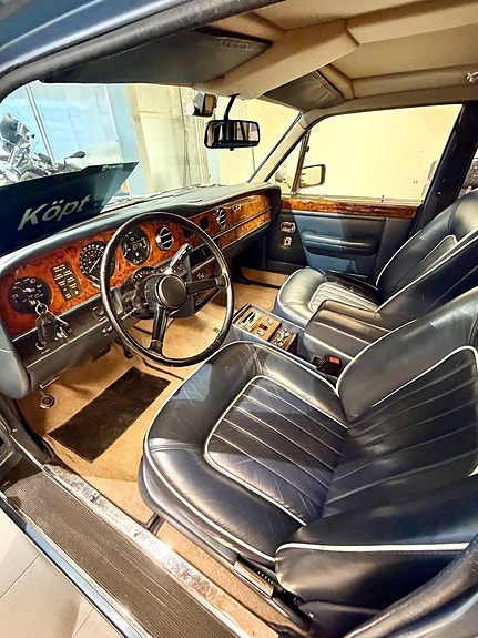 Rolls Royce Silver Spur 18 of 26