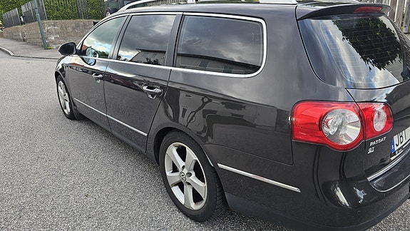 Volkswagen Passat 3 of 5