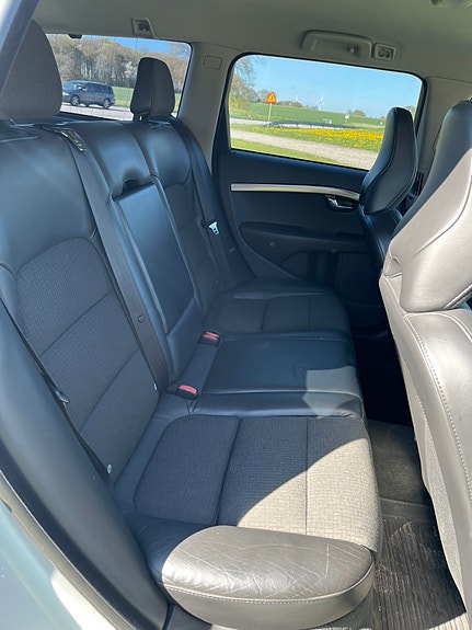 Volvo V70 5 of 5