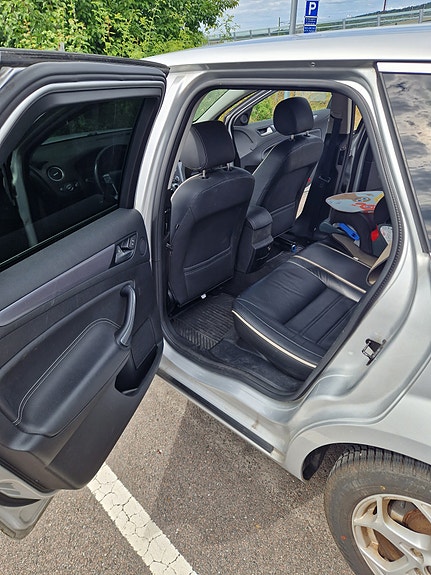 Ford Mondeo 14 of 15