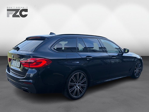 BMW 520d 4 of 5