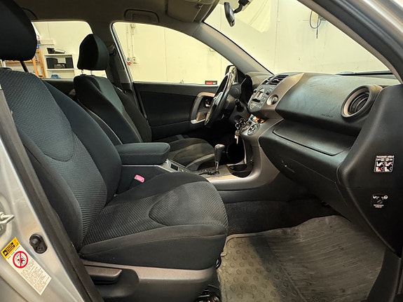 Toyota RAV4 19 of 26