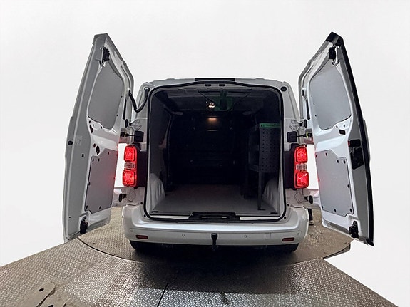 Citroen E-Jumpy 8 of 28