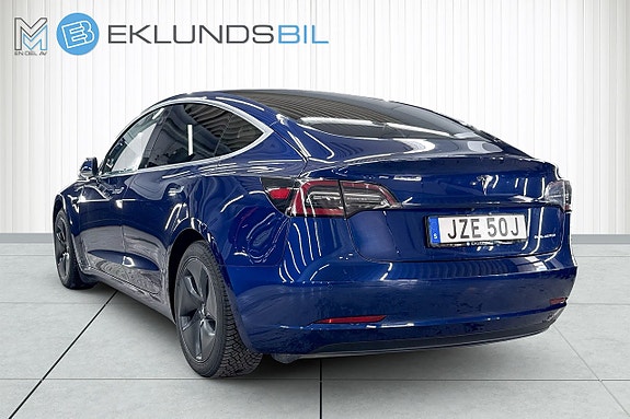 Tesla Model 3 4 of 5