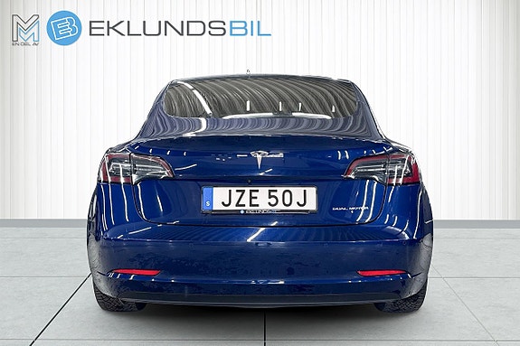 Tesla Model 3 5 of 5