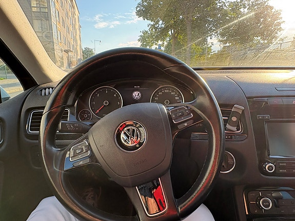 Volkswagen Touareg 8 of 8