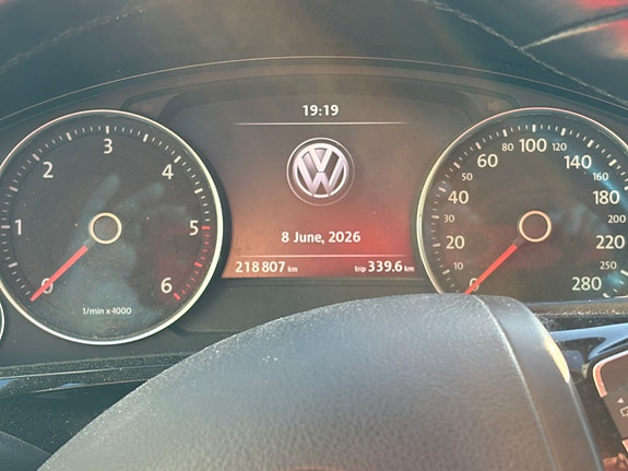 Volkswagen Touareg 5 of 8