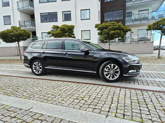 Volkswagen Passat 2 of 5