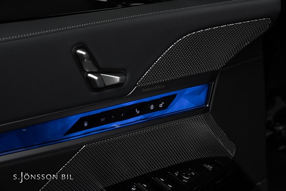 BMW M760e 16 of 27