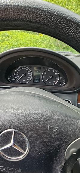 Mercedes-Benz C180 5 of 5
