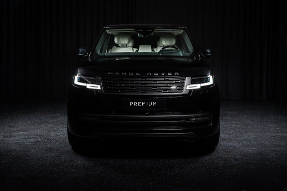 Land Rover Range Rover 2 of 5