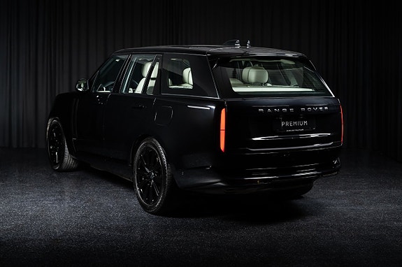 Land Rover Range Rover 5 of 5