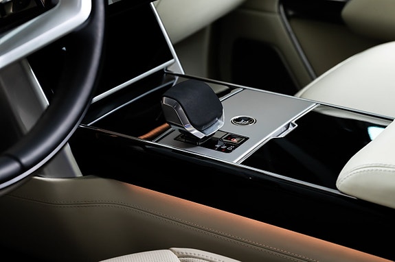 Land Rover Range Rover 12 of 23