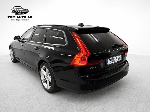 Volvo V90 4 of 29