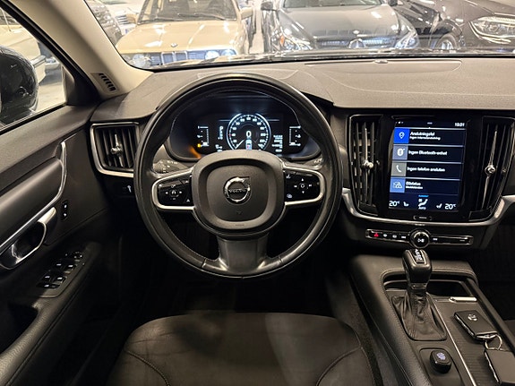 Volvo V90 16 of 29