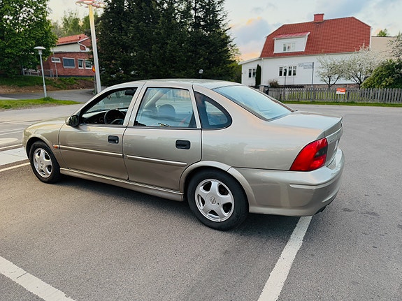 Opel Vectra 3 of 5