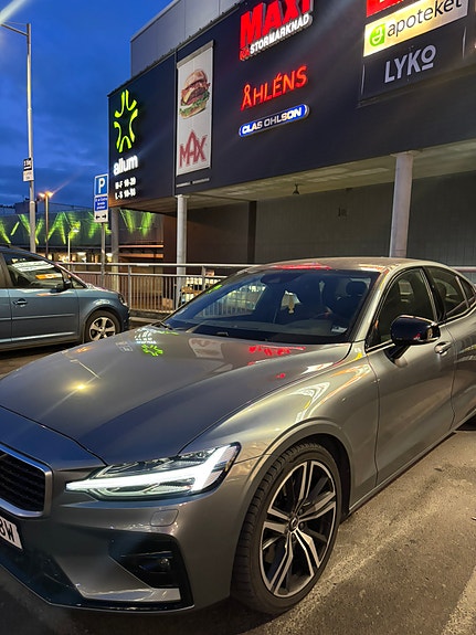 Volvo S60 2 of 5