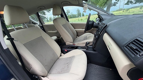 Mercedes-Benz A180 11 of 16