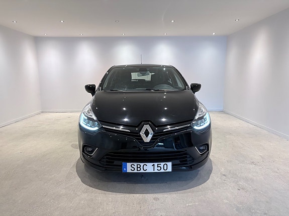 Renault Clio 2 of 5