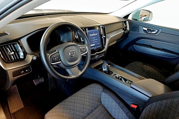 Volvo XC60 5 of 9