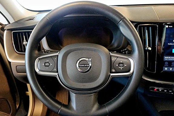 Volvo XC60 7 of 9