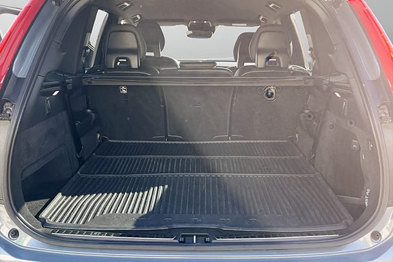 Volvo XC90 9 of 9