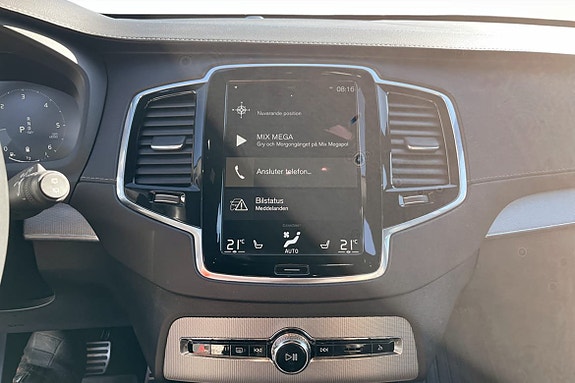 Volvo XC90 6 of 9