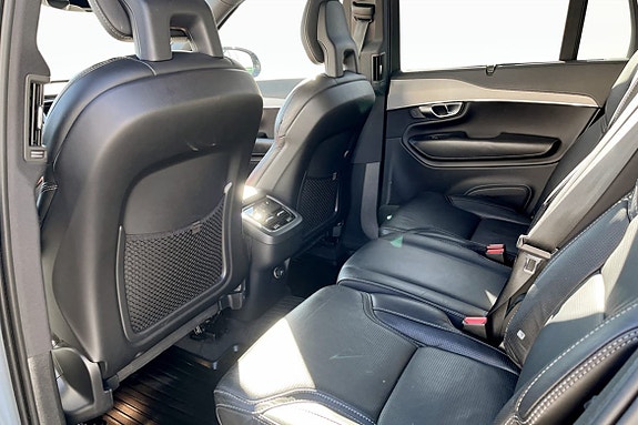Volvo XC90 8 of 9