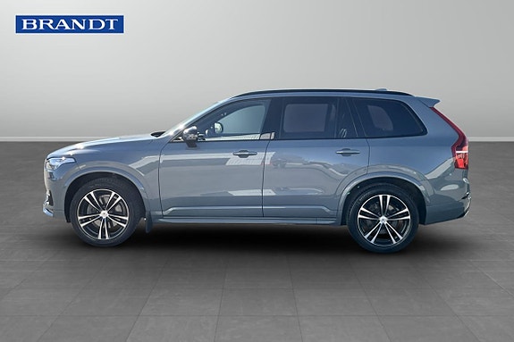 Volvo XC90 3 of 5