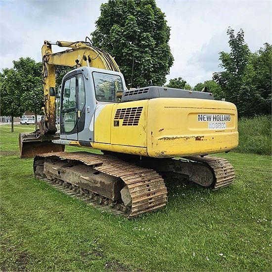 New Holland / Kobelco E215 - 22 ton 3 of 5
