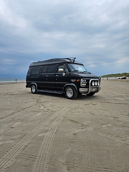 Chevrolet G20 2 of 5